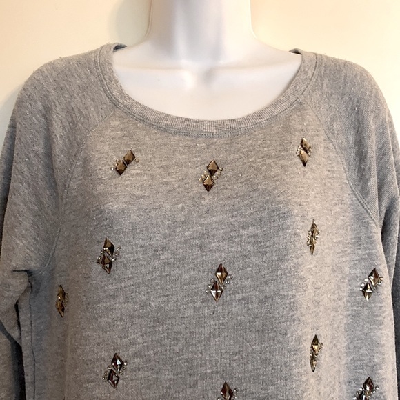Rhinestone embellished sweatshirt. Dazzling - Picture 2 of 5